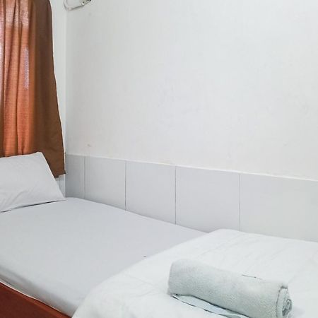 ホテル Malibu Syariah Bogor Redpartner エクステリア 写真