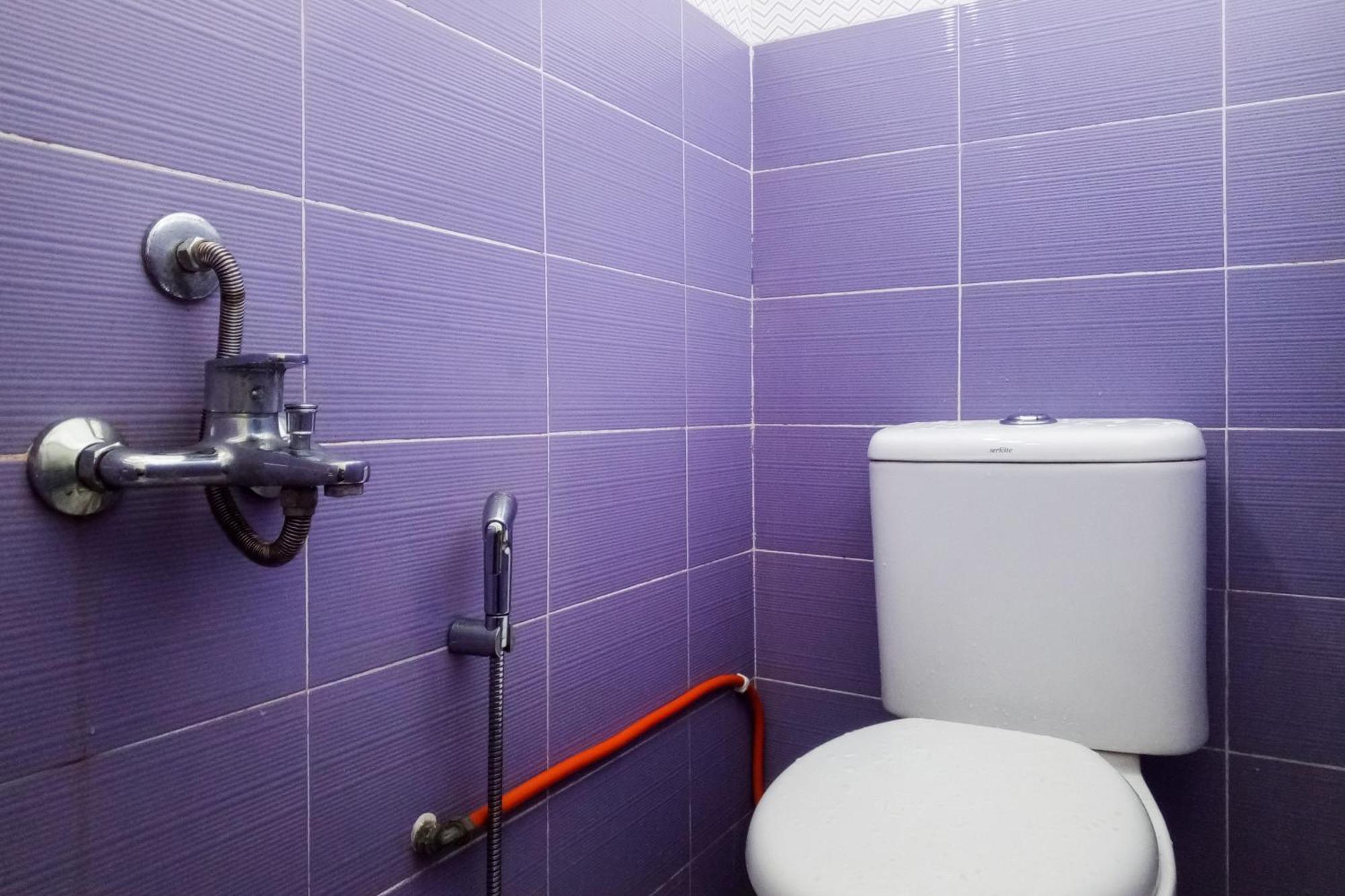 ホテル Malibu Syariah Bogor Redpartner エクステリア 写真