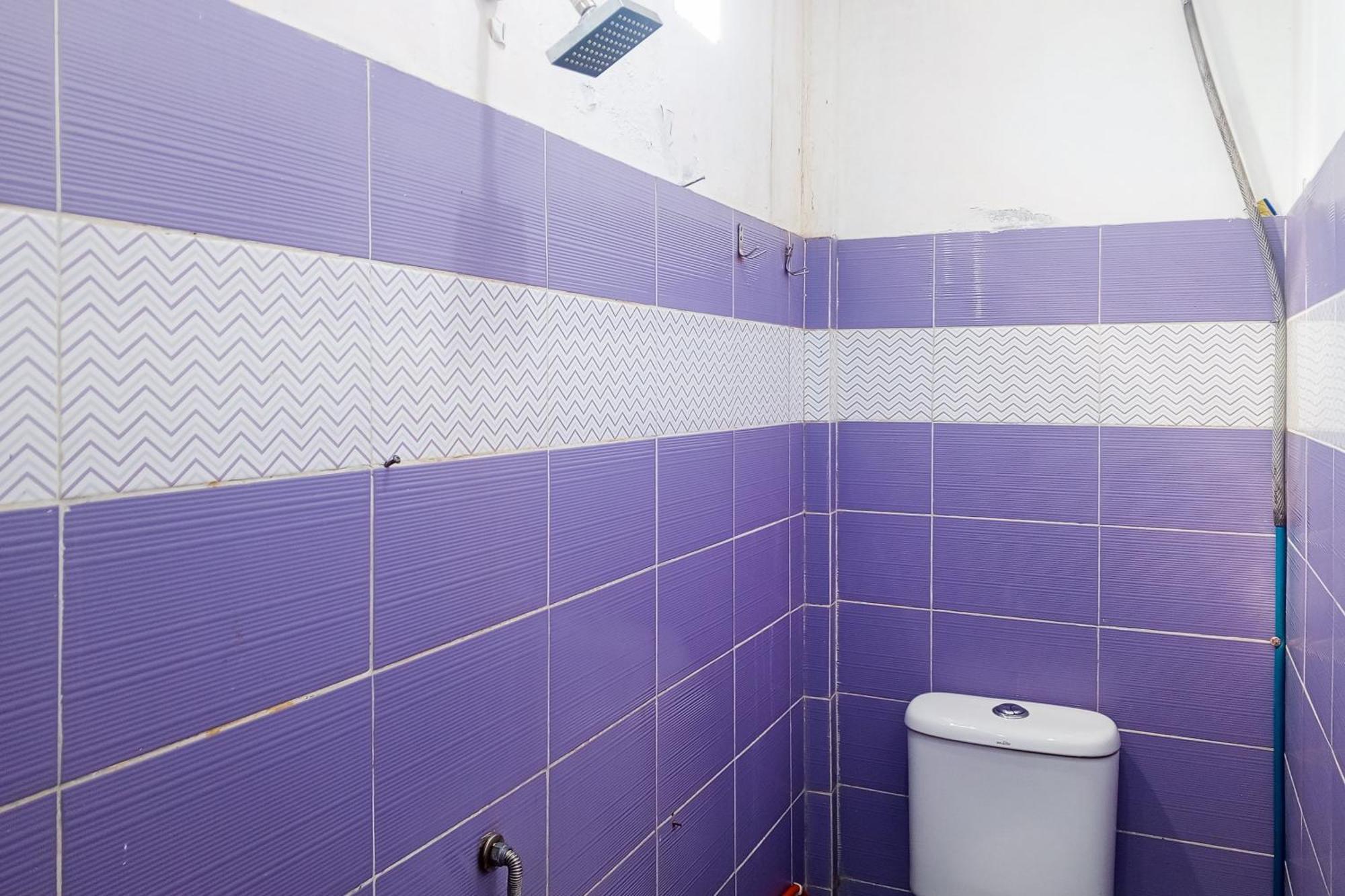 ホテル Malibu Syariah Bogor Redpartner エクステリア 写真