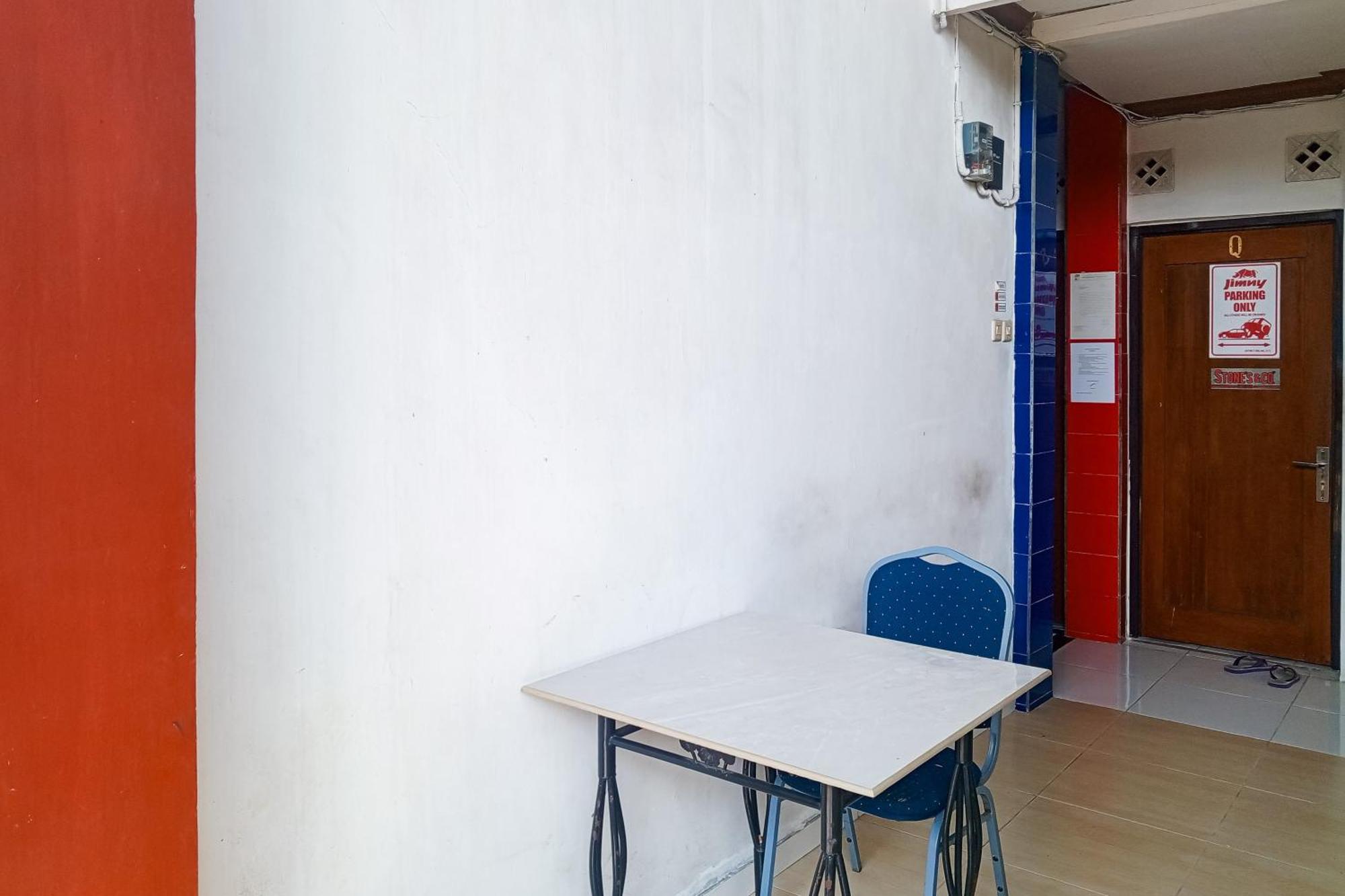 ホテル Malibu Syariah Bogor Redpartner エクステリア 写真